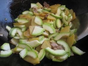 吃角瓜治病,天然良药，养生治病两不误