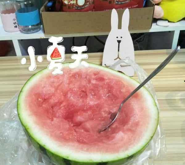 无心吃瓜的说说,揭秘网络热点的冷静观察者