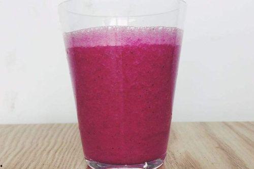 火龙瓜直接吃还是榨汁,直接食用还是榨汁饮用，营养吸收大比拼