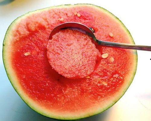 椅子原视频吃瓜,揭秘网络热传片段背后的真相